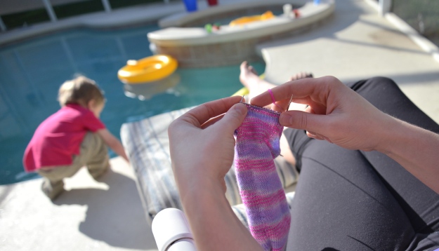 Knitting toe-up gusset socks in scrumptious Studioloo yarn